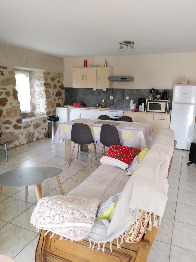 Appartement Chaleureux à la campagne à Saint-Germain-Laprade Extérieur photo