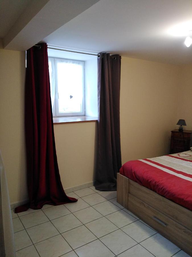 Appartement Chaleureux à la campagne à Saint-Germain-Laprade Extérieur photo